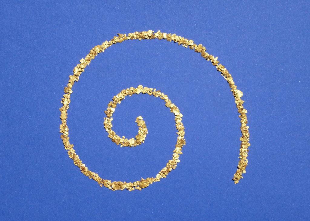 Lebens Spirale aus Schweizer Naturgold - Flittern